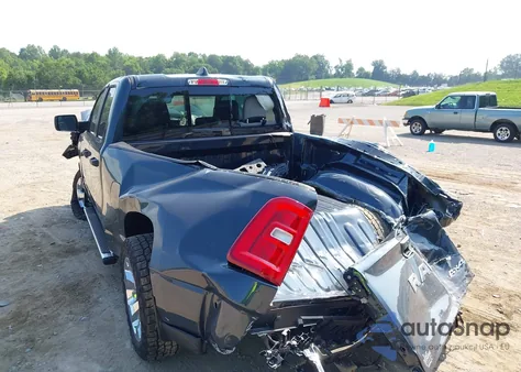 2025 Ram 1500 Tradesman 4X4 6'4 Box z USA, uszkodzony, nr VIN 1C6RRFCG9SN710732